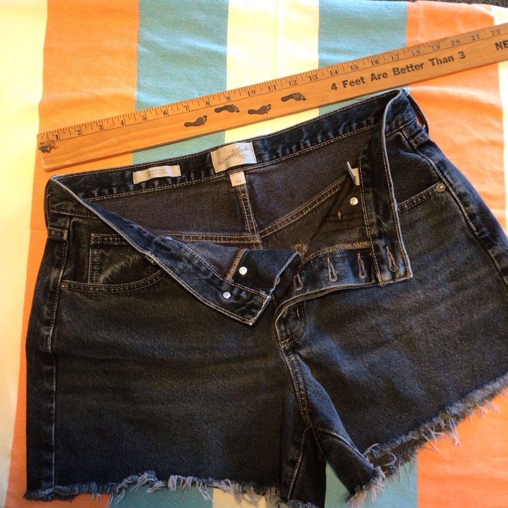 Universal thread button up jean shorts. - Picture 5 of 5
